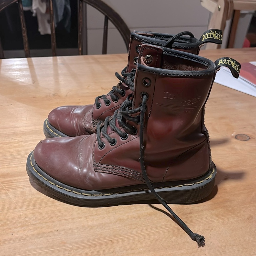 Maroon leather Dr. Martens, size 6